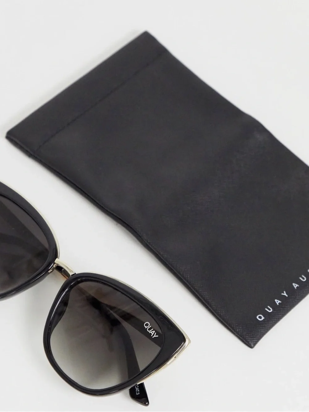 Quay Australia  Honey Black Cat Eye Frame / Smoke Lenses Sunglasses - Picture 2 of 9